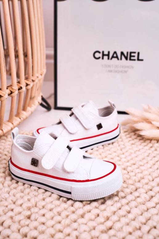 Calzado casual infantil con cierres adhesivos, color blanco.
