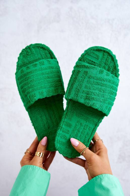 Zapatillas con plataforma en color verde Lilly