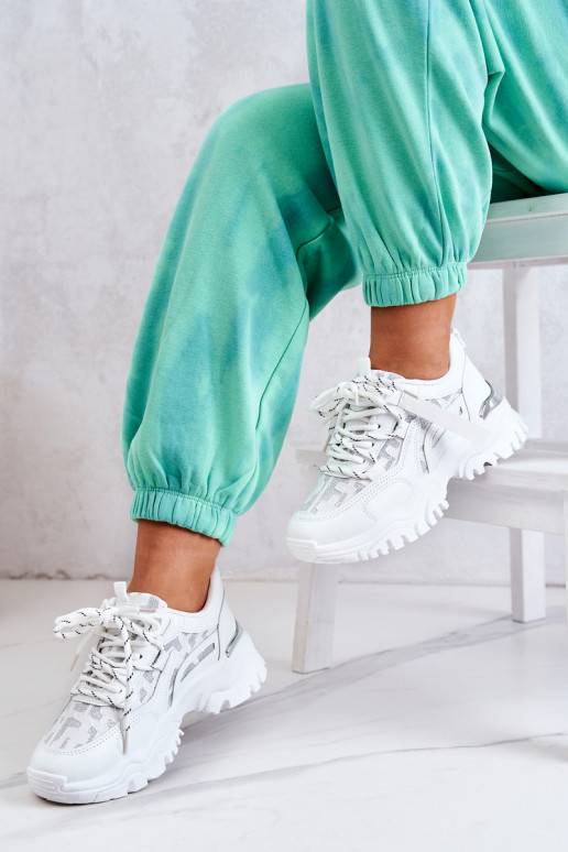 Zapatillas modelo zapatos con suelas masivas de moda en color blanco Tu estilo