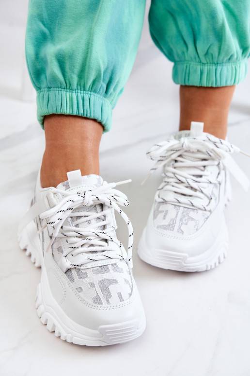 Zapatillas modelo zapatos con suelas masivas de moda en color blanco Tu estilo
