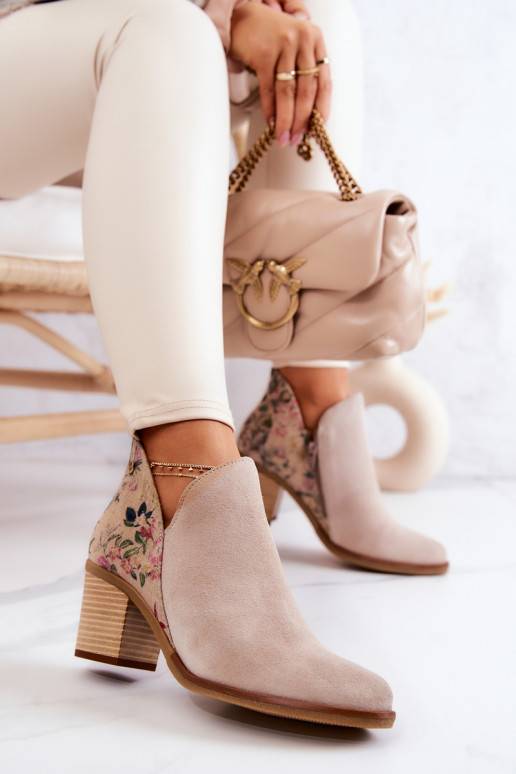 Botines de mujer con tacón en color marfil