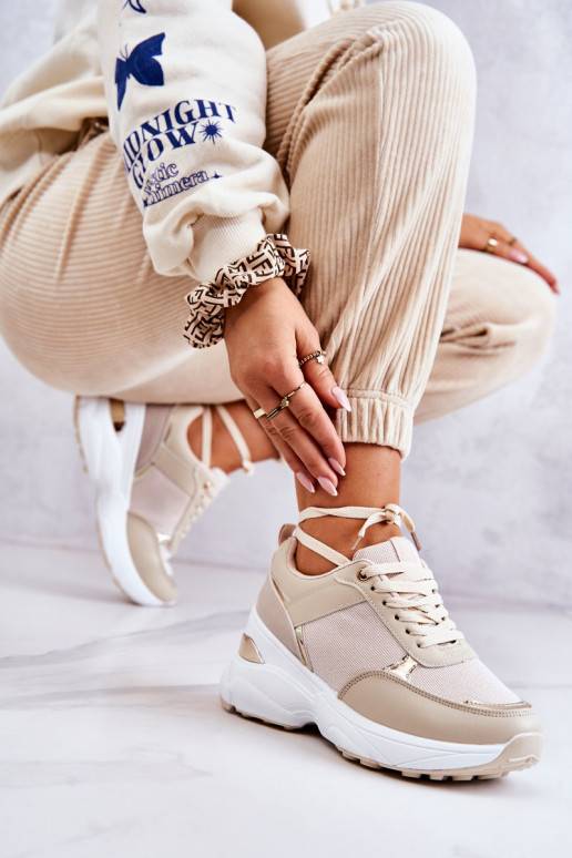 Deportivas brillantes con plataforma...