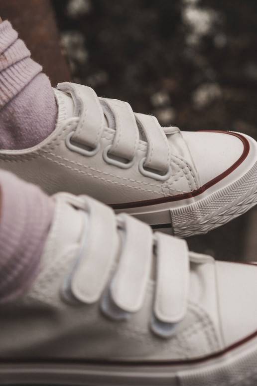 Zapatos casual infantil con cierres adhesivos en color blanco Foster