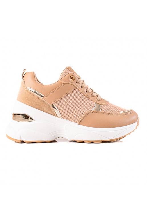 Zapatos modelo Sneakers de diseño elegante con plataforma.