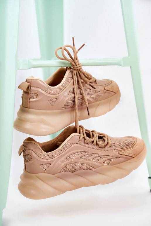 Zapatillas modelo zapatos color beige Sollero
