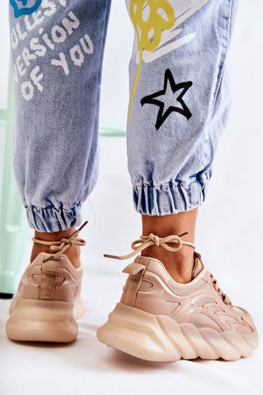 Zapatillas modelo zapatos color beige... Zapatillas modelo zapatos color beige...