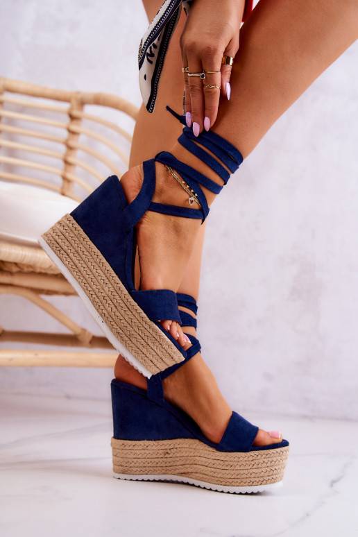 Sandalias con plataforma en color azul oscuro Marriett