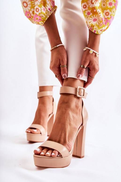 Sandalia con tacón Medanos beige Sandalia con tacón Medanos beige