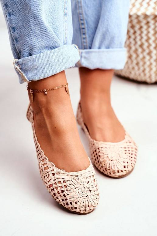 Lu Boo Bailarina beige con elementos calados Carry