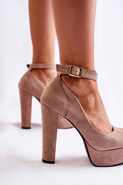 Zapatos de plataforma de ante en beige de Gottie