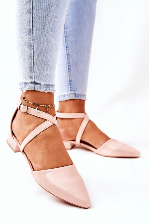 Zapatos con efecto lacado.