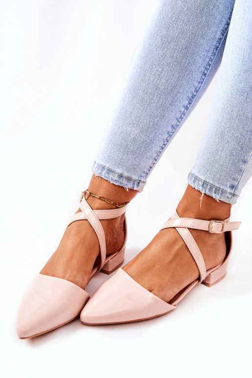 Zapatos con efecto lacado.