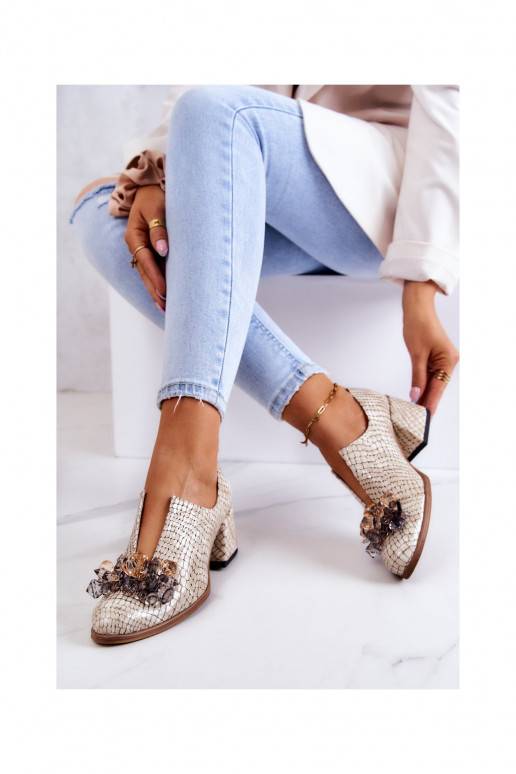 Zapatos con detalles elegantes en color burdeos Delaware