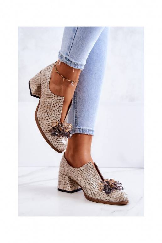 Zapatos con detalles elegantes en color burdeos Delaware