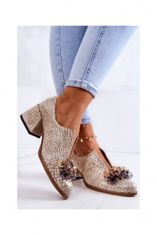 Zapatos con detalles elegantes en color burdeos Delaware