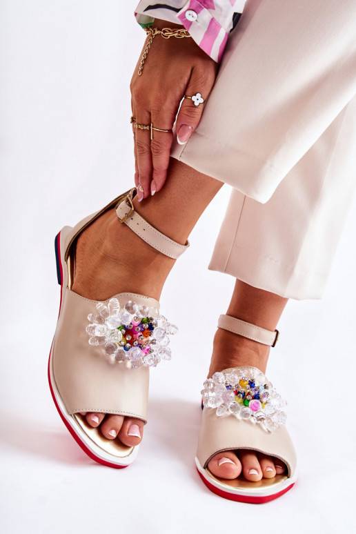 Sandalia con adornos Nevassa