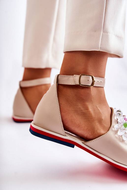 Sandalia con adornos Nevassa