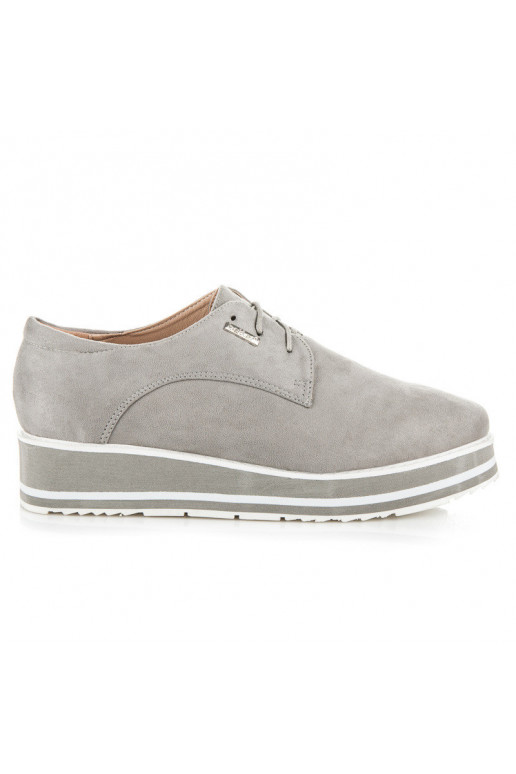Zapatos de ocio grises.