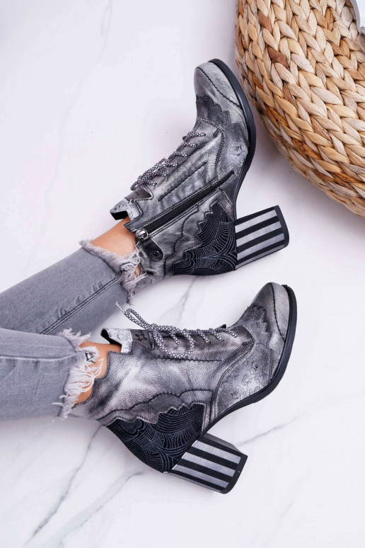Botas de mujer en piel natural en color gris