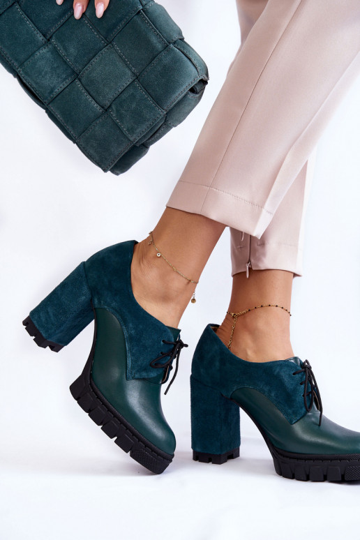 Botas de ante con plataforma en verde Carisa