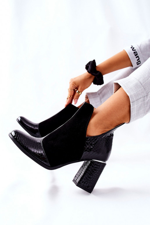 Botas de mujer con tacón en color negro I Wish