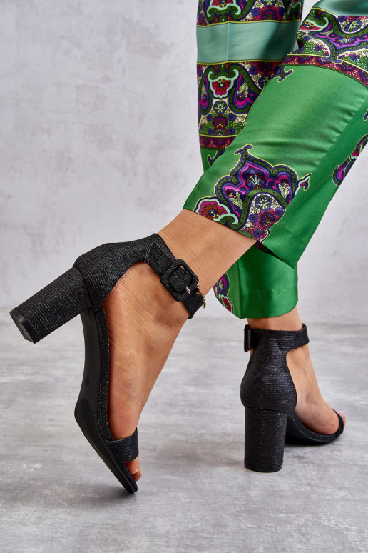 Tacones altos brillantes negros Maxim Tacones altos brillantes negros Maxim