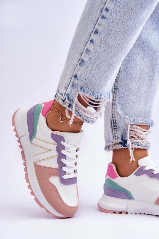 Zapatillas deportivas en varios... Zapatillas deportivas en varios...