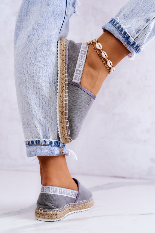 Alpargatas de tela en llamativo color... Alpargatas de tela en llamativo color...