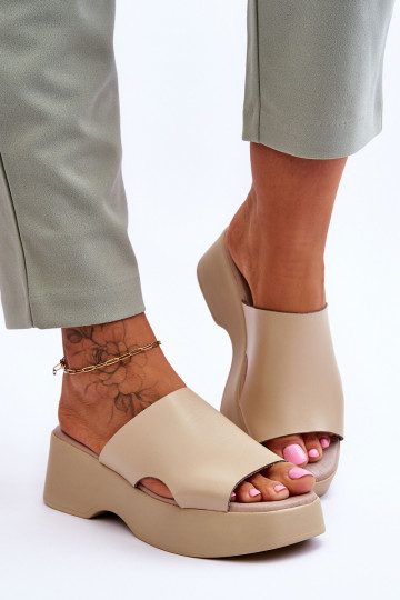 Zapatillas de casa de mujer color arena Lucami con plataforma 2