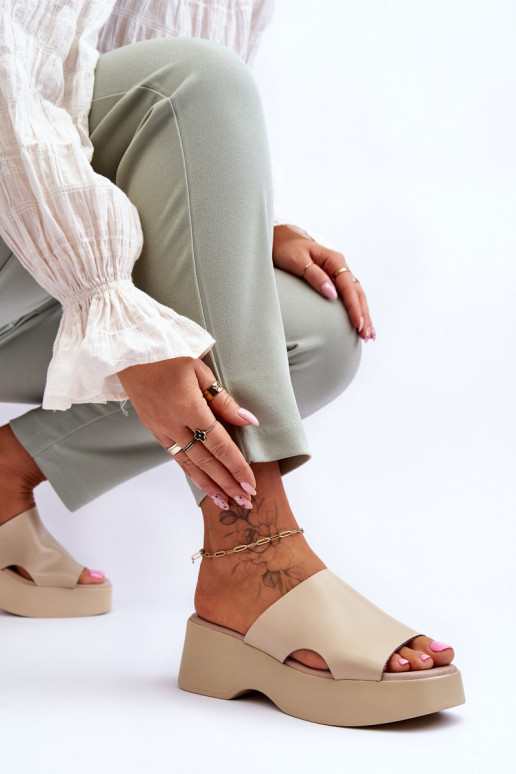 Zapatillas de casa de mujer color arena Lucami con plataforma