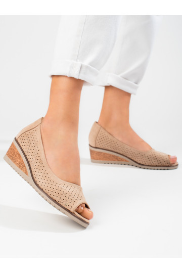 Tacones altos Potocki de ante beige con elementos calados