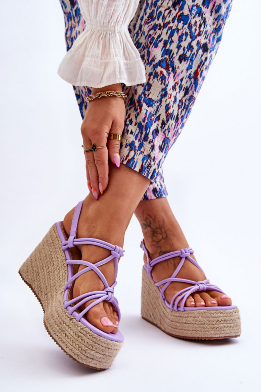 Sandalias moradas Nessia con plataforma