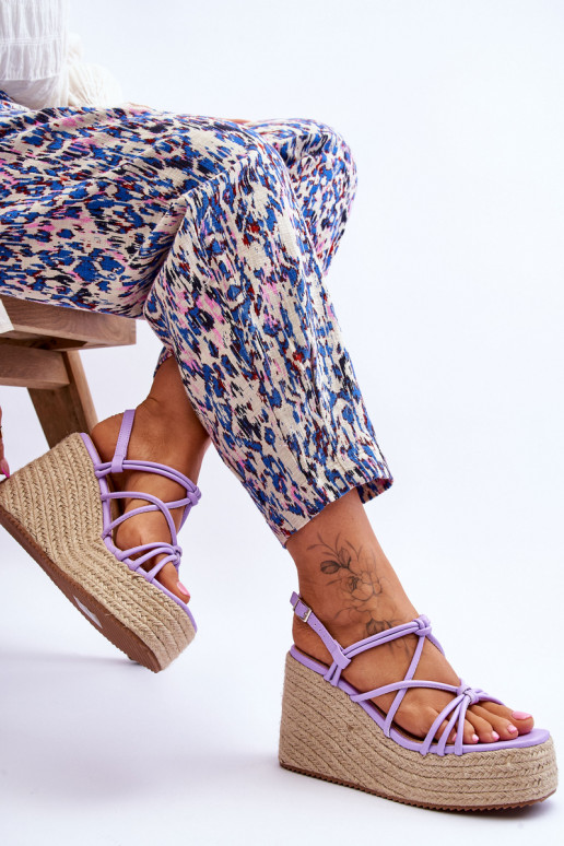 Sandalias moradas Nessia con plataforma