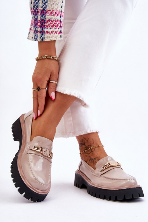 Mocasines charol con plataforma beige...