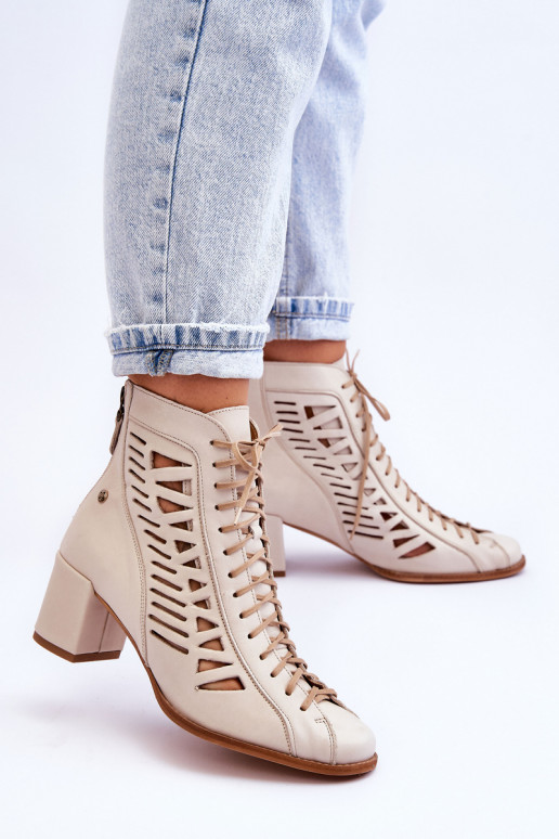 Botines calados de modelo exclusivo para mujer en color marfil