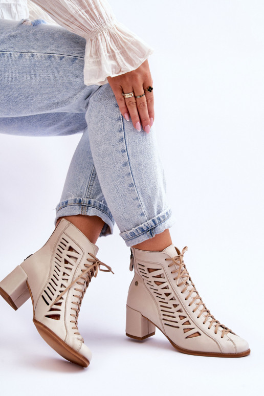 Botines calados de modelo exclusivo para mujer en color marfil
