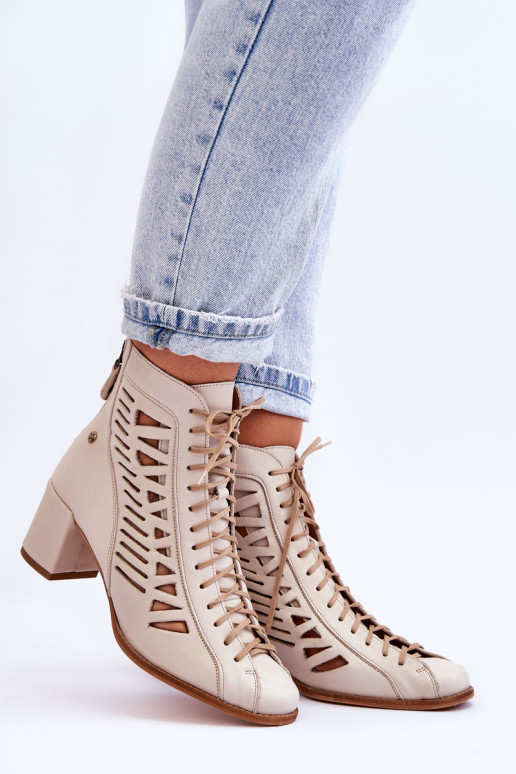 Botines calados de modelo exclusivo para mujer en color marfil