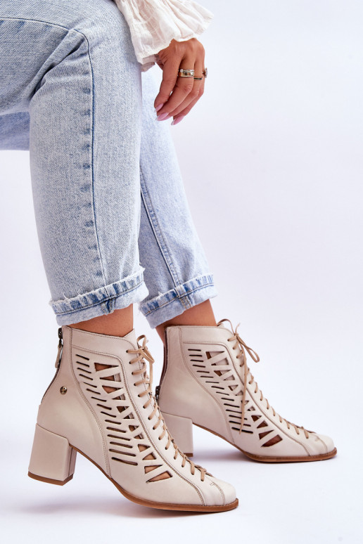 Botines calados de modelo exclusivo para mujer en color marfil
