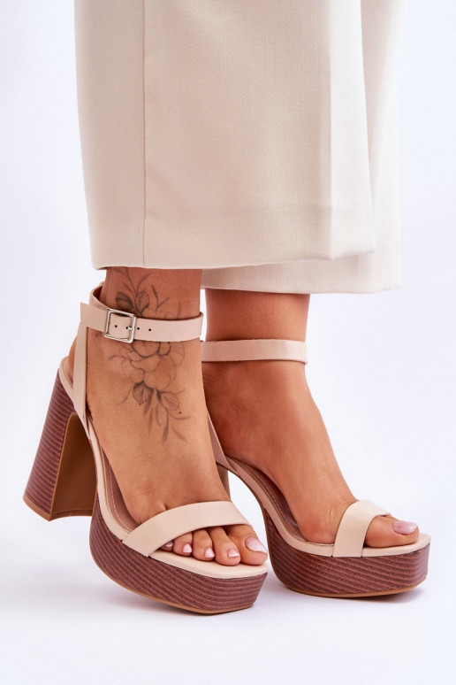 Sandalias de mujer con plataforma en color beige Marina