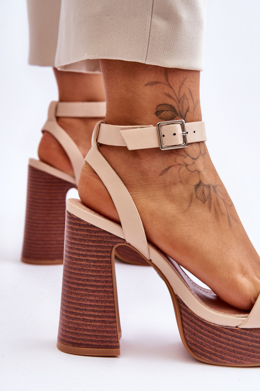 Sandalias de mujer con plataforma en color beige Marina