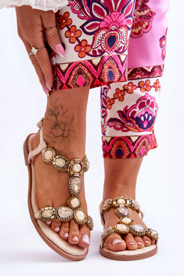 Sandalias con detalles de guijarros en color beige Dallas