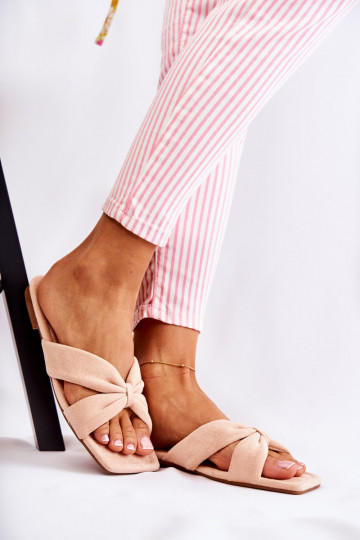 Pantuflas tono rosa claro... 2