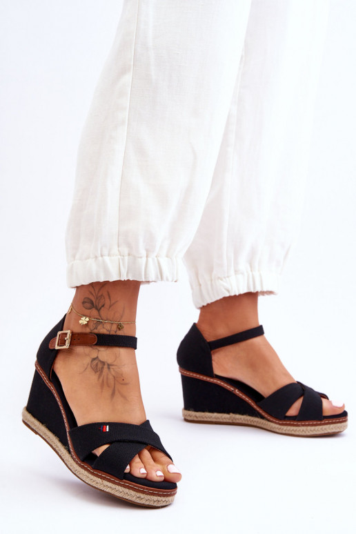 Sandalias negras con plataforma Janet