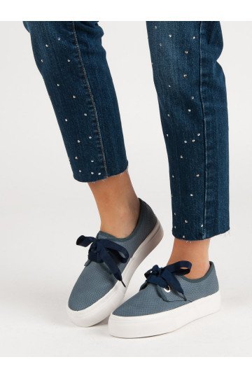 Zapatos casual con cordones...