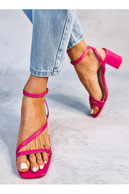 Sandalias de tacón con estilo rosa THERESA