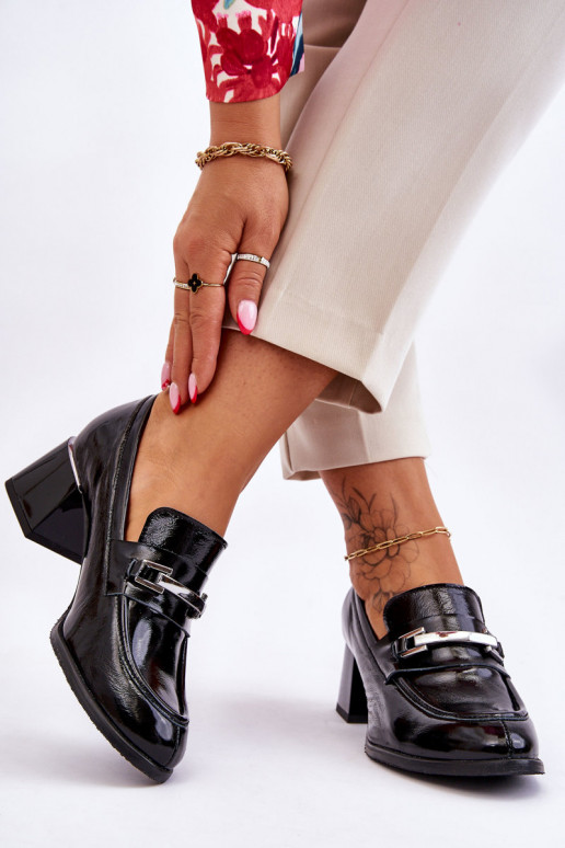 Zapatos lacados en color negro Damira
