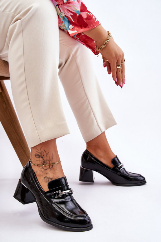 Zapatos lacados en color negro Damira