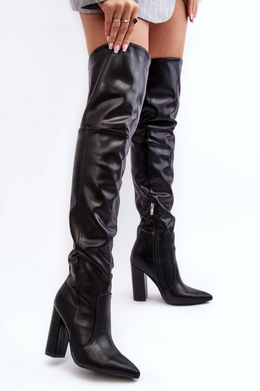 Botas de tacón alto por encima de la rodilla en negro de Jane