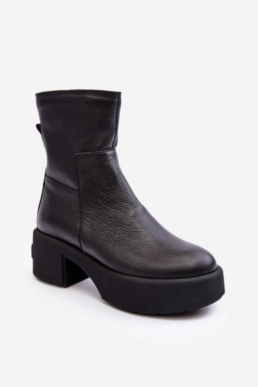 Botas con tacón bajo en color negro Lemar Volavola