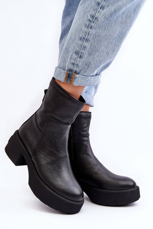 Botas con tacón bajo en color negro Lemar Volavola